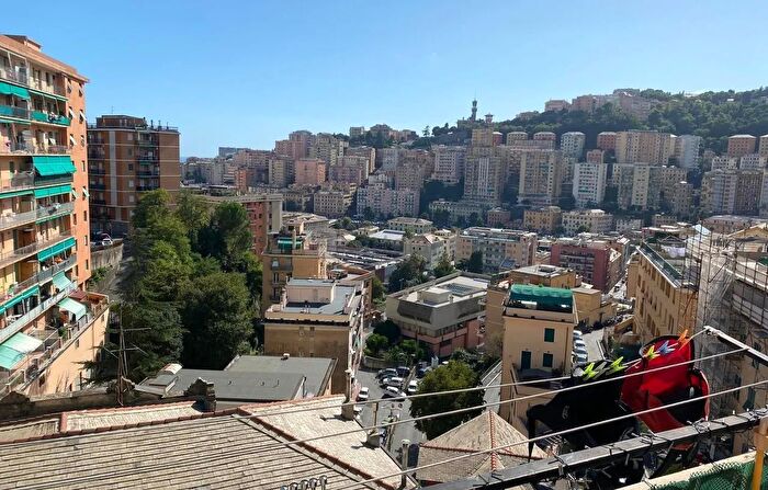 Appartamento con 5 locali in vendita in Via Nicolò Costa, Genova