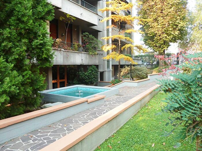 Appartamento trilocale in affitto in Via Corno di Cavento, San Siro, Milano