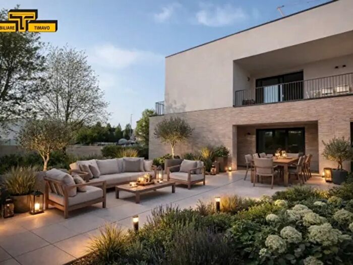 Appartamento quadrilocale in vendita in Via Alessandro Tassoni, Reggio Emilia