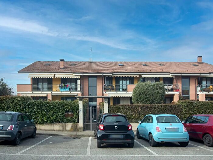 Appartamento quadrilocale in vendita in Via Maestra Riva, Pinerolo