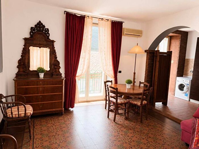 Appartamento bilocale in affitto in Via Filocomo, Borgo, Catania