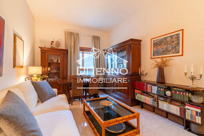 Appartamento trilocale in vendita in Roma