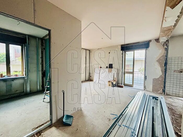 Appartamento con 6 locali in vendita in Via Armistizio, Padova