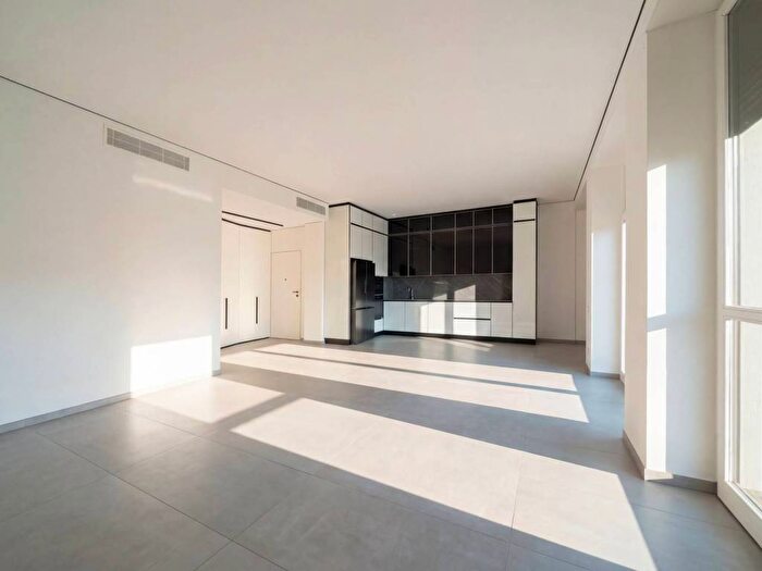 Appartamento bilocale in affitto in Via Giacomo Puccini, Cadorna Castello, Milano