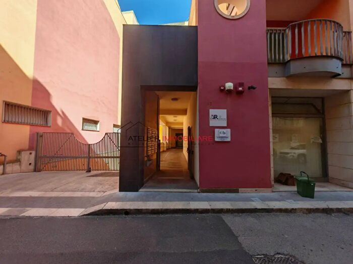 Appartamento con 6 locali in vendita in Via Duca d'Aosta, Ragusa