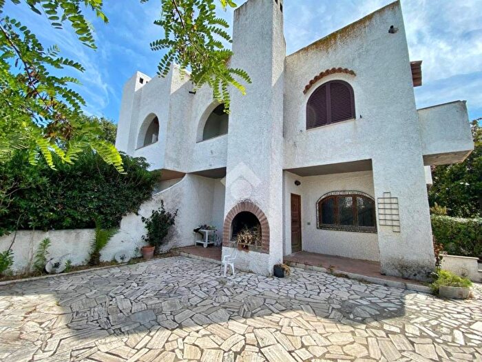 Casa quadrilocale in affitto in Via del tritone, Villa Claudia, Anzio