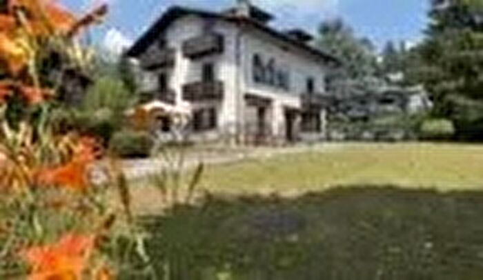 Appartamento bilocale in vendita in Castione Della Presolana