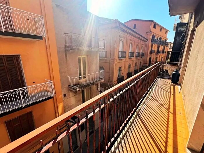 Appartamento con 5 locali in vendita in Piazza del Popolo, Cetraro