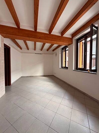 Appartamento trilocale in affitto in Via Piave, Crosio della Valle