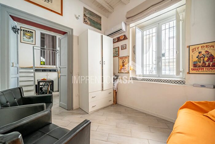 Appartamento monolocale in vendita in Via Maqueda, Palermo