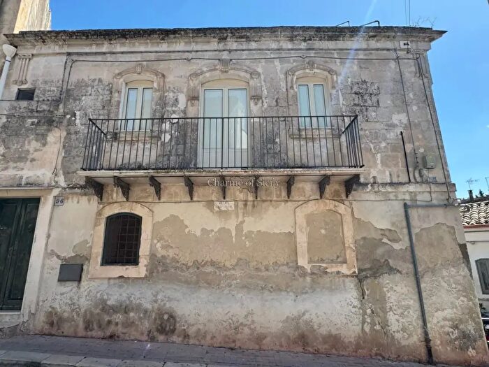 Casa quadrilocale in vendita in Corso Regina Elena, Modica