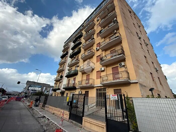 Appartamento trilocale in vendita in Viale della Regione Siciliana Nord Ovest, Palermo