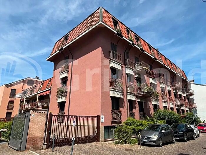 Appartamento quadrilocale in vendita in Via Misericordia, Abbiategrasso