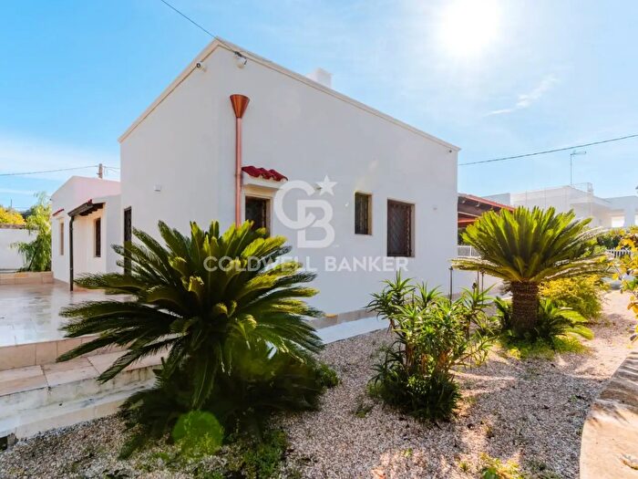 Casa quadrilocale in vendita in Contrada Gorgole, Ostuni