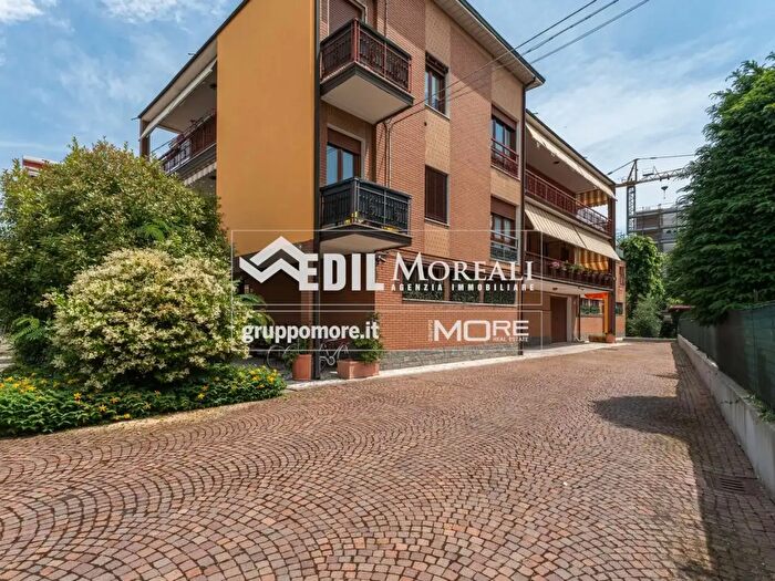 Appartamento quadrilocale in vendita in Via Alba, Modena