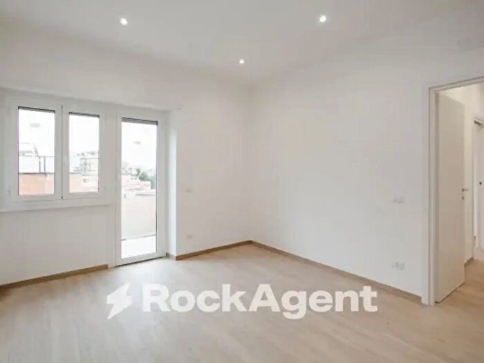 Appartamento quadrilocale in affitto in Via Piteglio, Roma