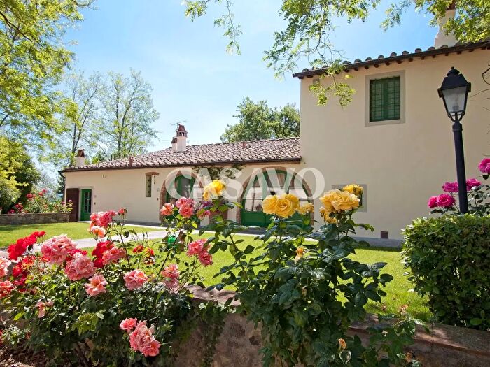 Casa con 8 locali in vendita in Strada Commenda, Barberino Tavarnelle