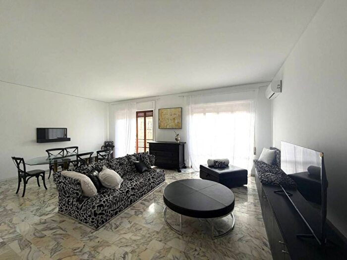 Appartamento con 5 locali in affitto in Via della Libertà, Politeama Ruggiero Settimo, Palermo