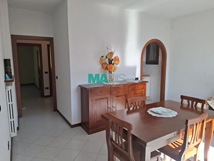 Appartamento trilocale in vendita in Via di Poggiole, Vernio