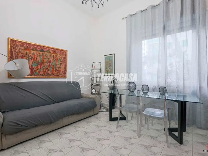 Appartamento con 5 locali in vendita in Via Accademia Labronica, Livorno