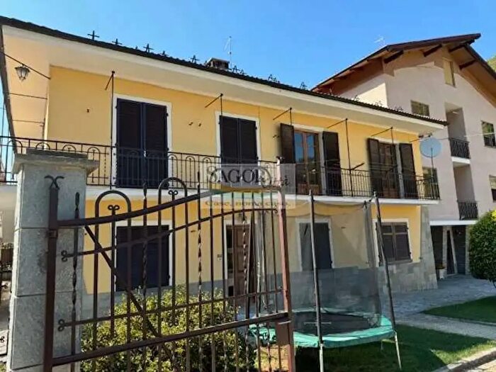 Case in Vendita e in Affitto - 2