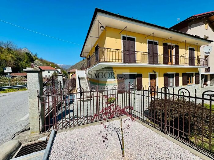 Casa con 10 locali in vendita in Via Ponte Palestro, San Germano Chisone