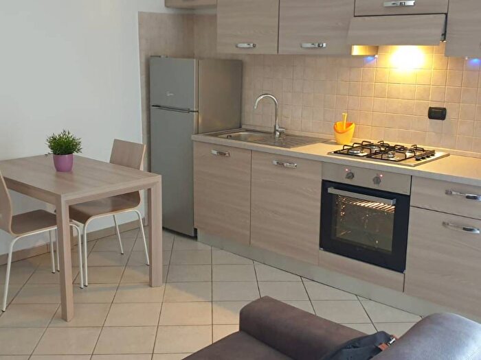 Appartamento monolocale in affitto in Via Alessandro Manzoni, Centro, Arluno