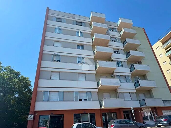 Appartamento quadrilocale in vendita in Via Tenna, Ancona