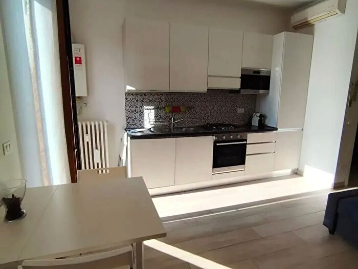 Appartamento bilocale in affitto in Via Novara, Milano