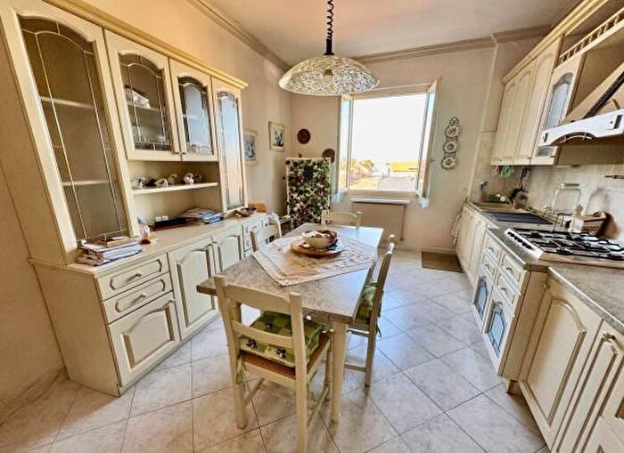 Appartamento trilocale in vendita in Via Fernando Danelli, Piacenza