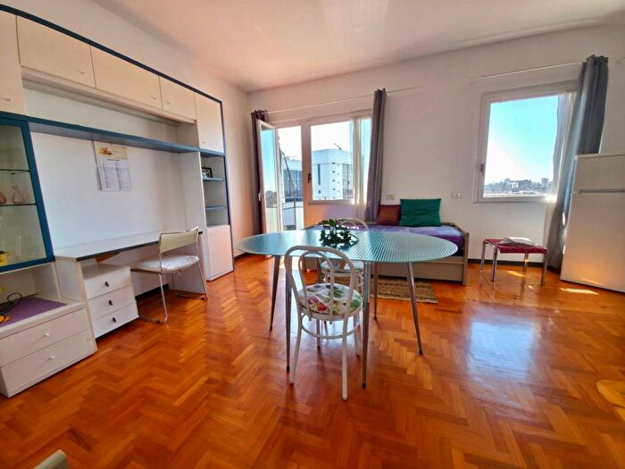 Appartamento monolocale in affitto in Via Cenisio, Cenisio, Milano
