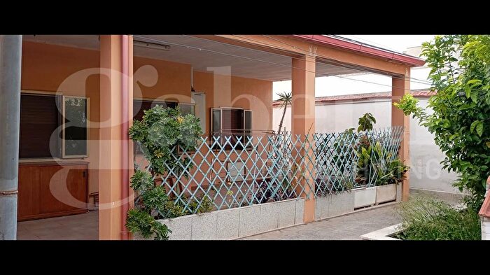 Casa con 9 locali in vendita in Via Bianchi Pittori, Lecce