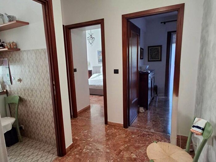 Appartamento trilocale in affitto in Via Dante Alighieri, Centro, Arenzano
