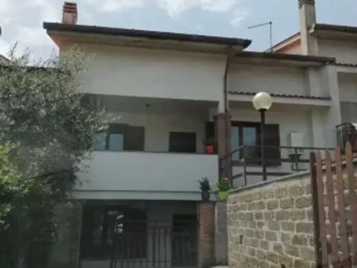 Casa con 5 locali in vendita in Via Richard Wagner, Anguillara Sabazia