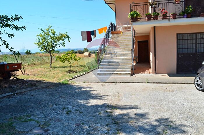 Casa quadrilocale in vendita in Contrada Offa di Ciomma Snc, Reino