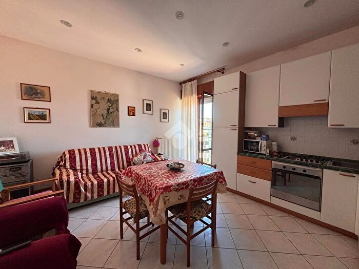 Appartamento trilocale in vendita in Via Mar Tirreno, BellariaIgea Marina