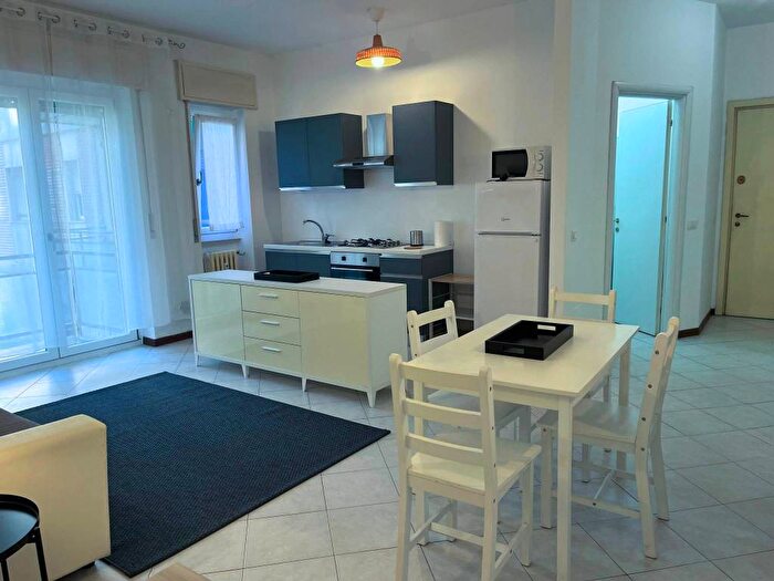 Appartamento monolocale in affitto in Via Ponale, Bignami Ponale, Milano