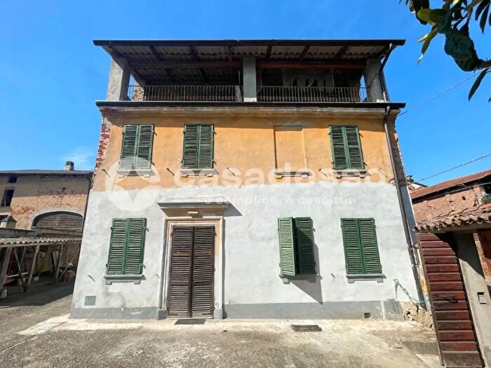 Casa con 9 locali in vendita in Vicolo Parrocchiale, Trino