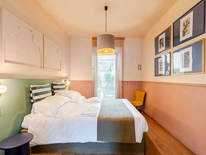 Appartamento trilocale in affitto in Piazza Torquato Tasso, Porta Romana, Firenze