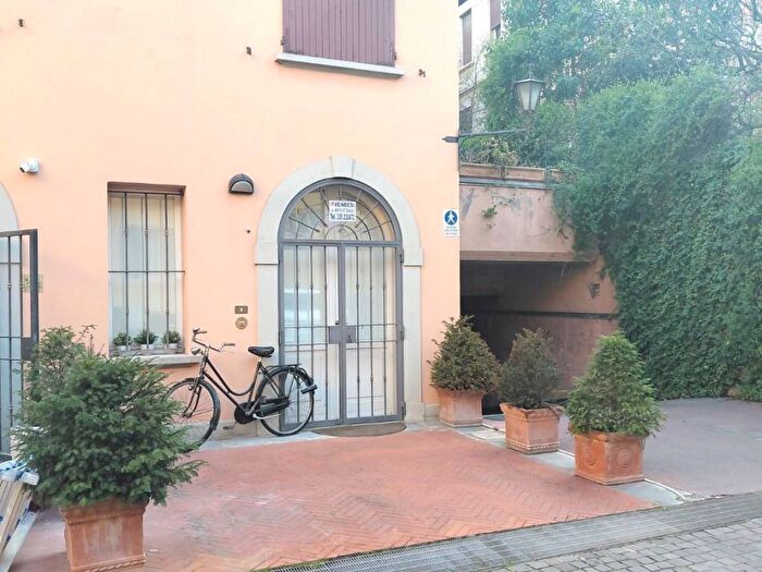 Casa trilocale in affitto in Via San Mamolo, Colli San Mamolo, Bologna