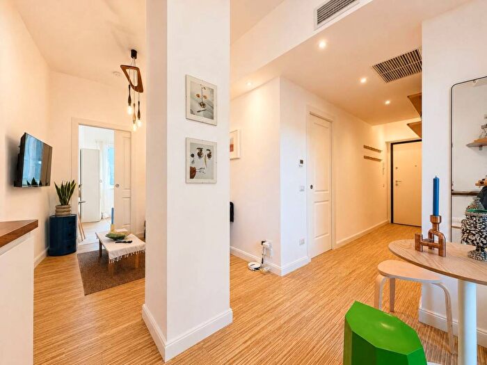 Appartamento bilocale in affitto in Via dei Transiti, Pasteur, Milano