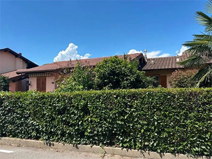 Appartamento bilocale in vendita in Via Gramsci Taino Va, Taino