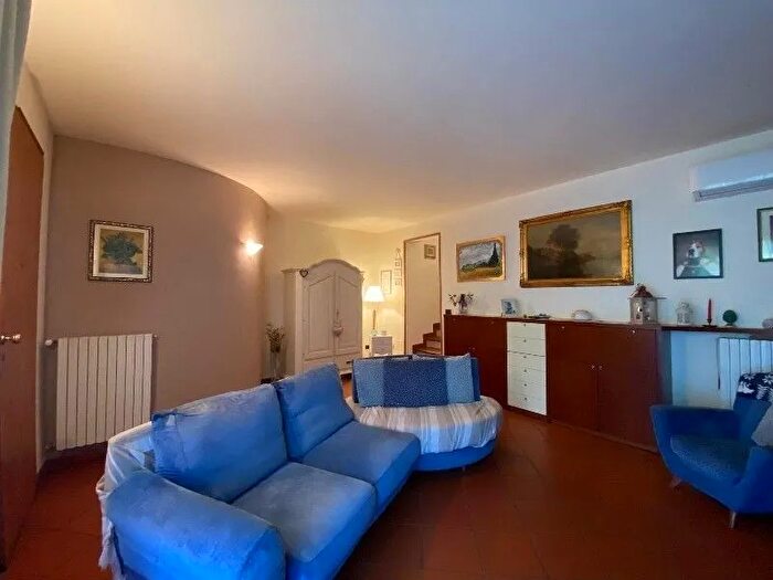 Appartamento con 5 locali in vendita in Cerreto Guidi