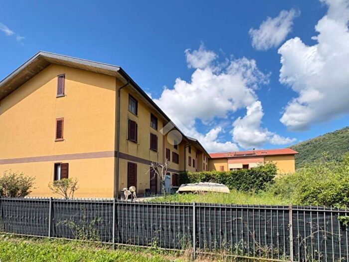 Appartamento trilocale in affitto in Via Don Erminio Casati, Centro, Brivio