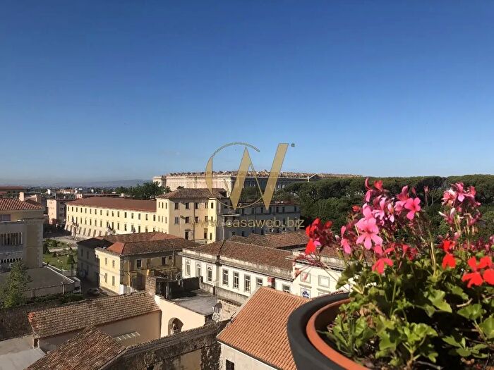 Appartamento con 5 locali in vendita in Corso Pietro Giannone, Caserta