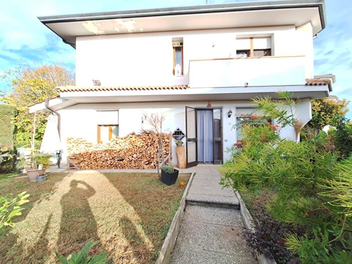 Casa con 5 locali in vendita in Via Giotto, Rovigo