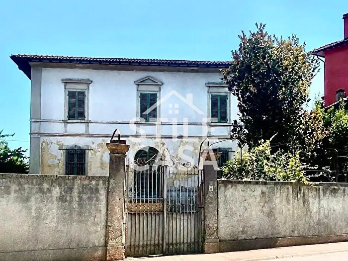 Casa con 15 locali in vendita in Borgo a Buggiano Pt, Buggiano