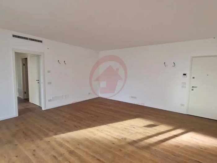 Appartamento quadrilocale in vendita in Via Cavinello Ovest, Pianiga