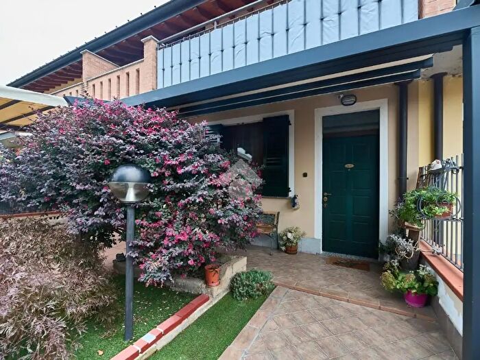 Casa quadrilocale in vendita in Viale Italia, Spino D'Adda