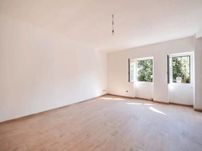 Casa quadrilocale in vendita in Via delle Scuole, Firenze